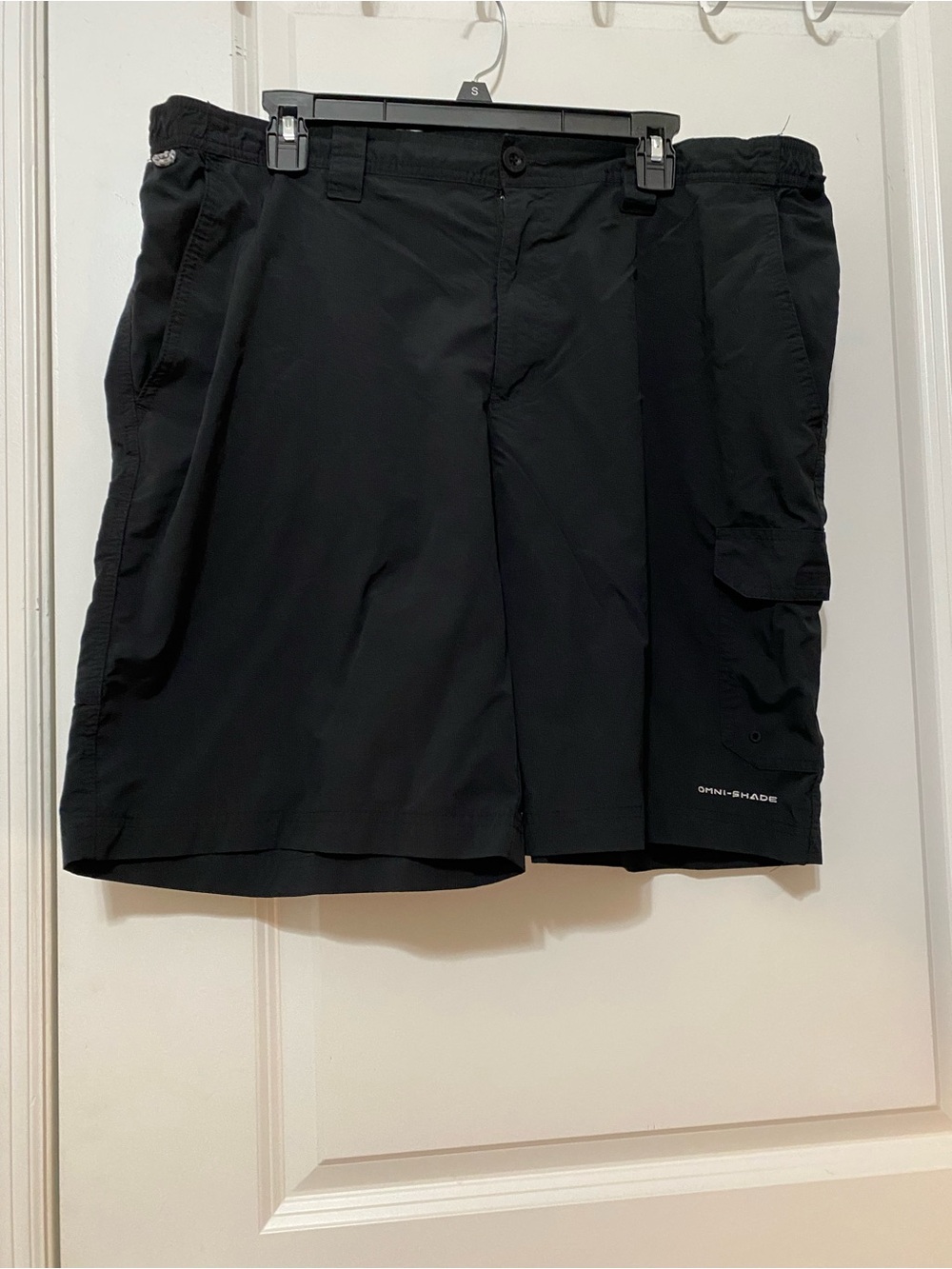 Columbia Men’s Black Omni-Shade Cargo Shorts